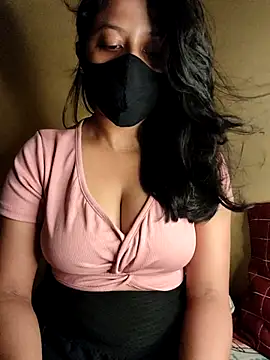 pink cupcake online show from July 4, 5:50 pm