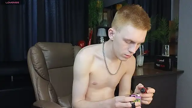 Tommy CrashXXX online show from May 22, 2:09 am