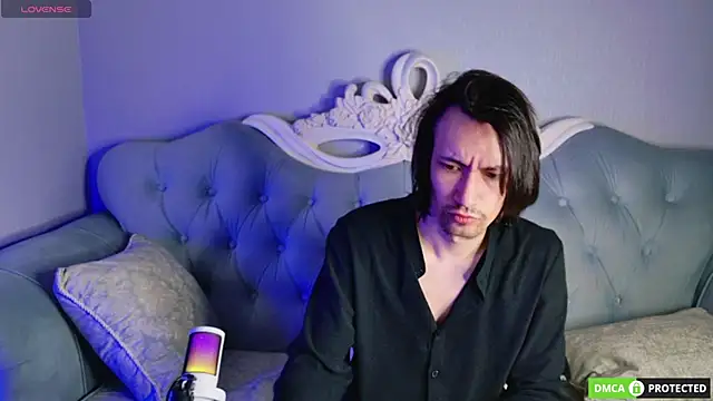 CalvinChapman online show from May 18, 6:34 pm