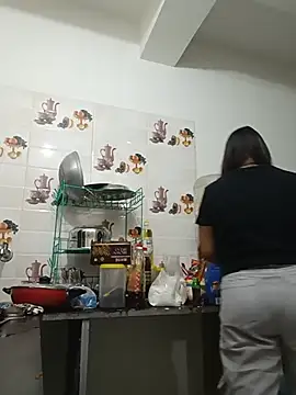 Snapshot of Cute-Sweety chatting on July 1, 5:24 pm Cute-Sweety online show from July 1, 5:24 pm