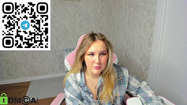 Stacey Dawson online show from May 29, 9:04 am