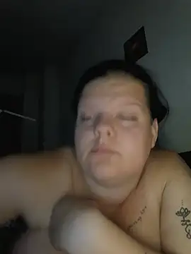Snapshot of BadMommyyyyy chatting on July 4, 4:30 am BadMommyyyyy online show from July 4, 4:30 am
