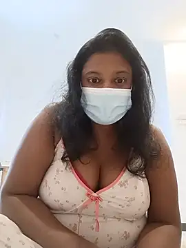 Xbees CT online show from June 5, 4:50 am
