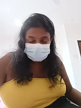 Xbees CT online show from June 10, 8:15 am