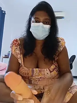 Xbees CT online show from June 13, 6:00 am