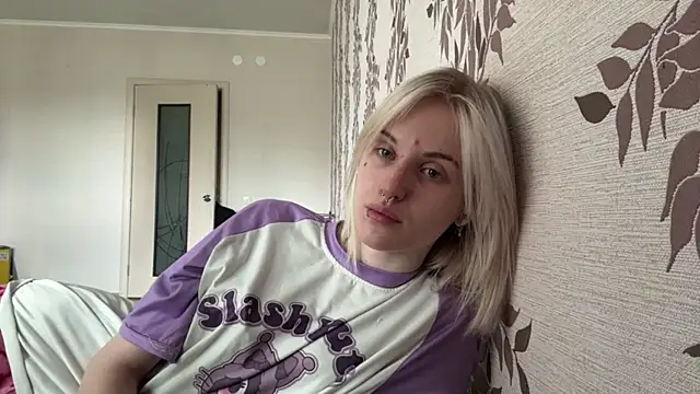 Alice Dimpers online show from May 15, 9:07 am