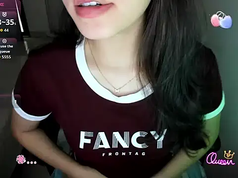 Linh smile  online show from July 10, 9:20 am