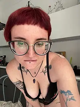 Myssevelyn online show from June 9, 2:07 pm