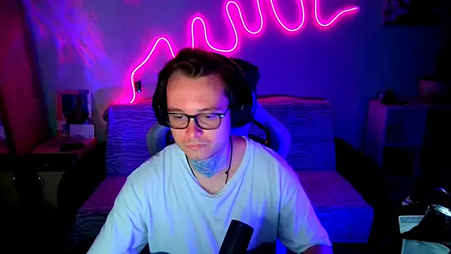 MeLanXolik online show from June 10, 6:53 pm