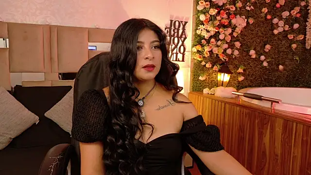 ariana foxx  online show from June 13, 2:26 pm