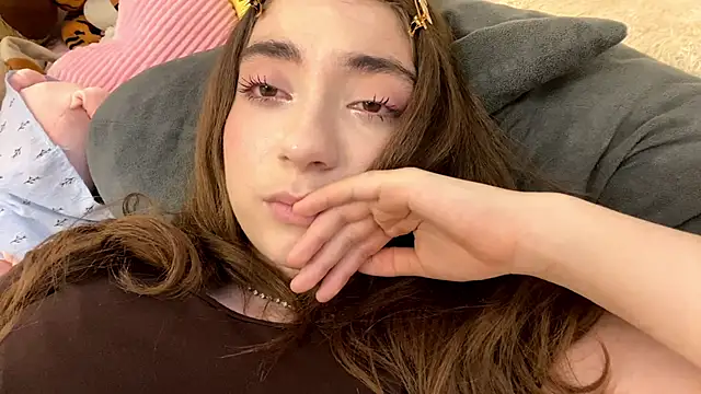 Rosie Sweety online show from June 8, 1:28 am