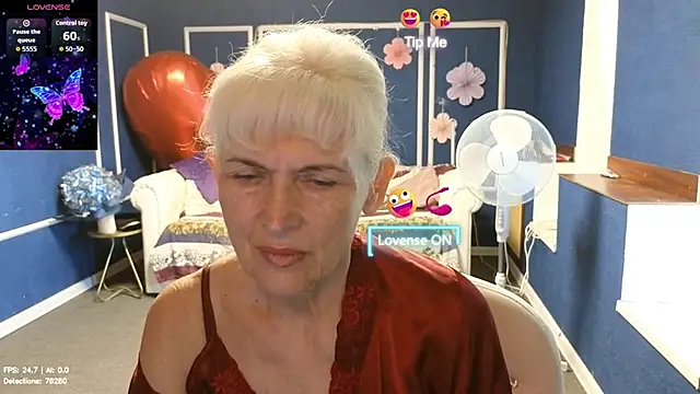 Snapshot of Nia_Natur chatting on June 20, 6:18 am Nia Natur online show from June 20, 6:18 am