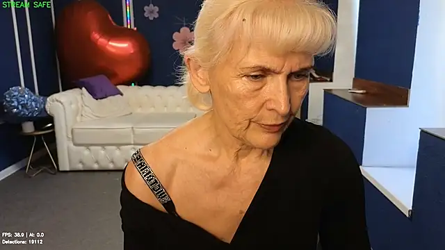 Snapshot of Nia_Natur chatting on July 2, 6:08 am Nia Natur online show from July 2, 6:08 am