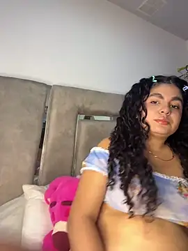 Yassy 11 online show from May 17, 7:25 pm