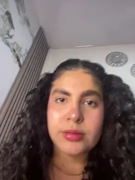 Yassy 11 online show from June 9, 7:48 pm