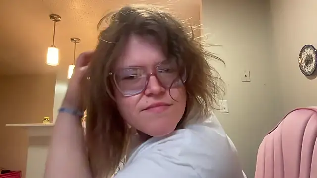 cozyqt94 online show from May 9, 11:41 pm