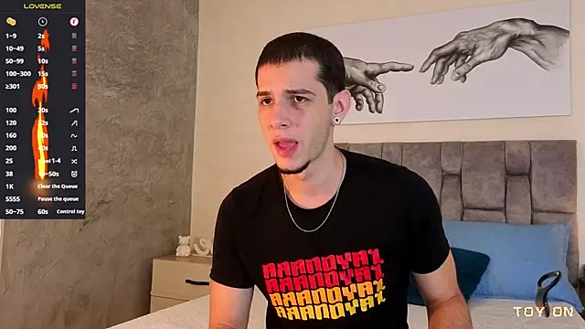 Snapshot of isaacblaze_ chatting on June 19, 3:34 am isaacblaze online show from June 19, 3:34 am