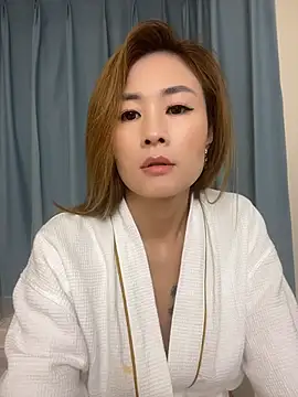 okgirl 23 online show from May 16, 11:37 pm