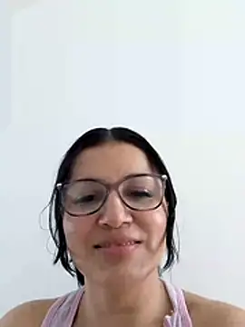 Snapshot of Casandra_inthemorning chatting on May 28, 1:06 pm Casandra inthemorning online show from May 28, 1:06 pm