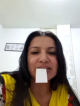 Snapshot of Casandra_inthemorning chatting on June 20, 3:33 am Casandra inthemorning online show from June 20, 3:33 am