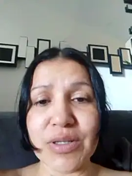 Snapshot of Casandra_inthemorning chatting on May 24, 1:11 pm Casandra inthemorning online show from May 24, 1:11 pm