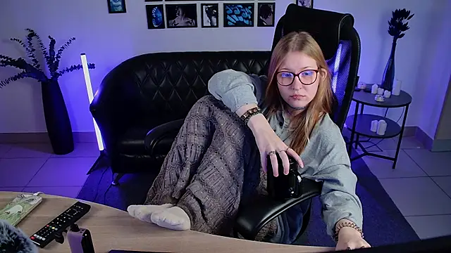 lanafitch online show from June 27, 12:22 pm