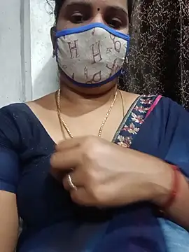 Snapshot of Tamil-shivani95 chatting on June 15, 7:52 am Tamil-shivani95 online show from June 15, 7:52 am