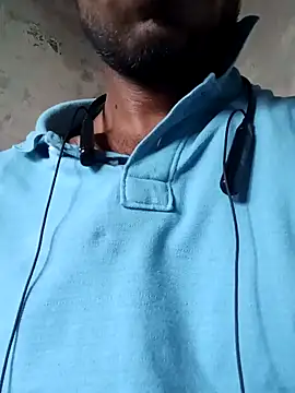 Snapshot of nilu_5633 chatting on May 18, 11:59 am nilu 5633 online show from May 18, 11:59 am
