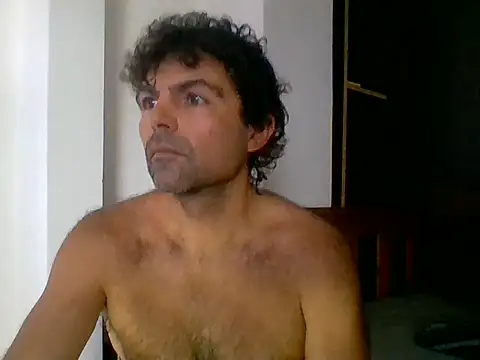 perrolobo78 online show from May 21, 5:21 pm