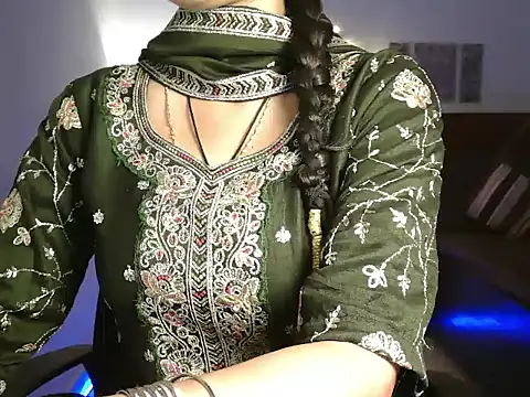 Snapshot of Moksha_ chatting on June 21, 12:44 pm Moksha online show from June 21, 12:44 pm