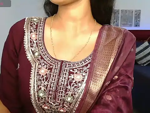 Snapshot of Moksha_ chatting on May 29, 2:45 pm Moksha online show from May 29, 2:45 pm
