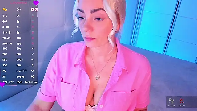   Dasha   online show from June 10, 7:59 pm