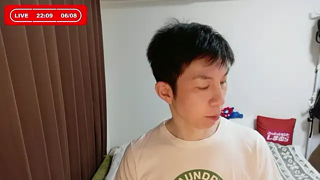 Snapshot of kazukota20 chatting on June 8, 1:11 pm kazukota20 online show from June 8, 1:11 pm