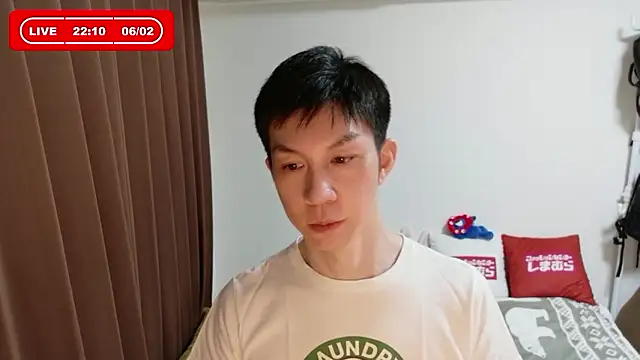 Snapshot of kazukota20 chatting on June 2, 1:11 pm kazukota20 online show from June 2, 1:11 pm