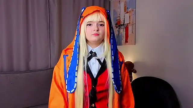 MaryLorez online show from May 11, 2:45 pm