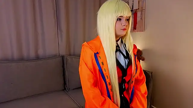 MaryLorez online show from May 11, 1:01 pm