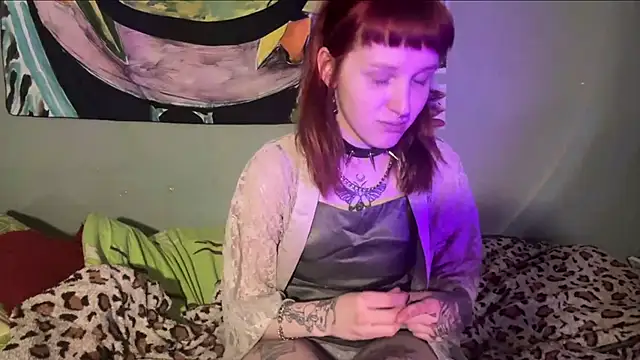 Elvira20f online show from May 11, 6:49 pm