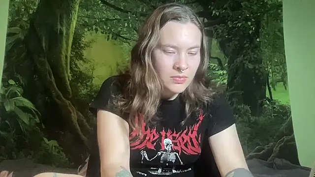 mo0ngoddess online show from April 18, 4:15 am