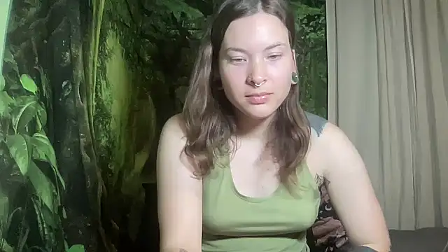 Snapshot of mo0ngoddess chatting on September 20, 2:38 am mo0ngoddess online show from September 20, 2:38 am