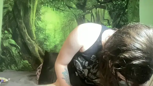 mo0ngoddess online show from May 3, 4:06 am