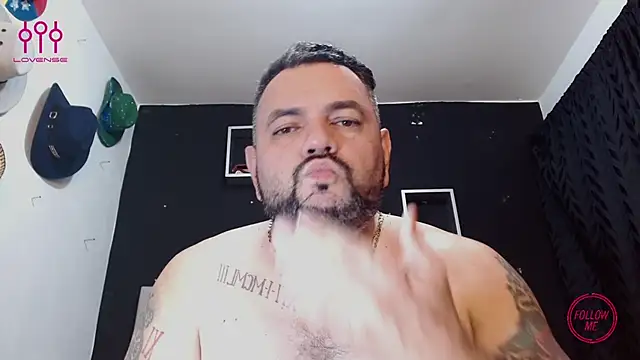 Snapshot of perverseveteranmanxxx chatting on March 15, 6:32 pm perverseveteranmanxxx online show from March 15, 6:32 pm