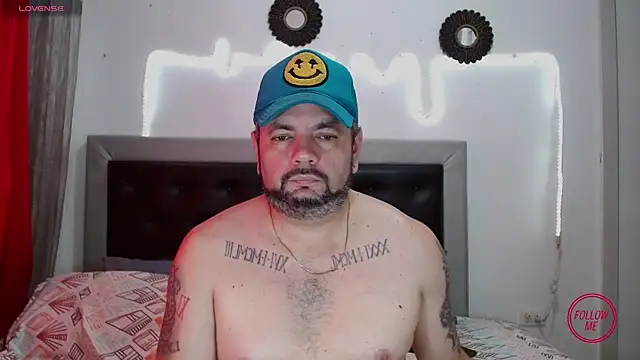 Snapshot of perverseveteranmanxxx chatting on October 22, 2:38 pm perverseveteranmanxxx online show from October 22, 2:38 pm