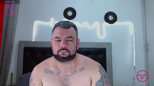 Snapshot of perverseveteranmanxxx chatting on September 13, 3:12 pm perverseveteranmanxxx online show from September 13, 3:12 pm