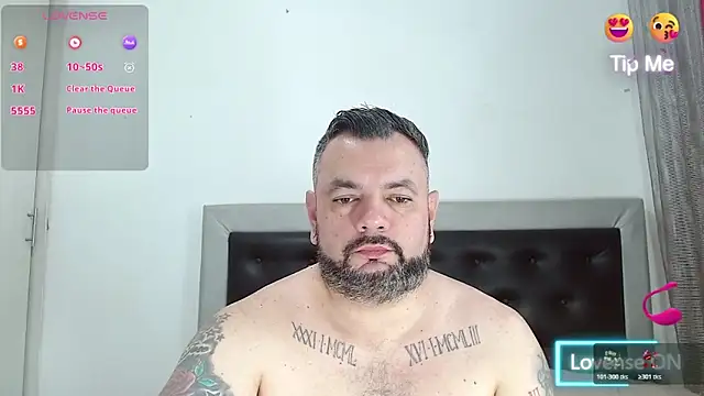 Snapshot of perverseveteranmanxxx chatting on June 13, 5:11 pm perverseveteranmanxxx online show from June 13, 5:11 pm