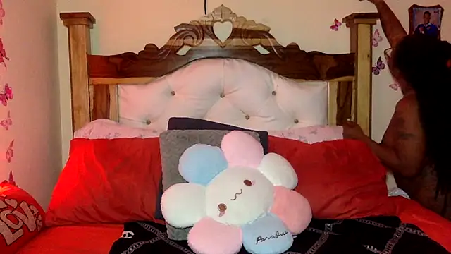 Snapshot of creamyamber chatting on May 3, 10:02 pm creamyamber online show from May 3, 10:02 pm