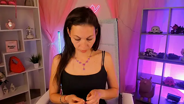 TrasyMorris online show from May 15, 7:06 am