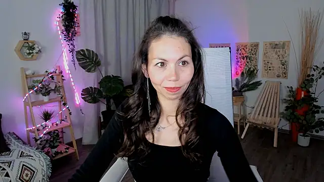 TrasyMorris online show from June 1, 4:13 am