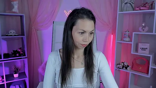 TrasyMorris online show from June 3, 4:02 am