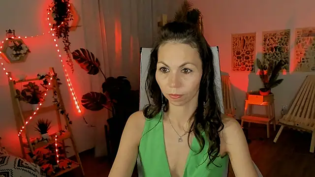 TrasyMorris online show from June 12, 4:27 pm