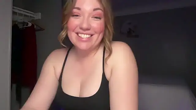 libbylaguna online show from May 18, 2:23 am